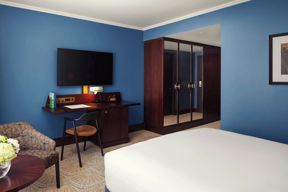 Superior House, 1 King Bed