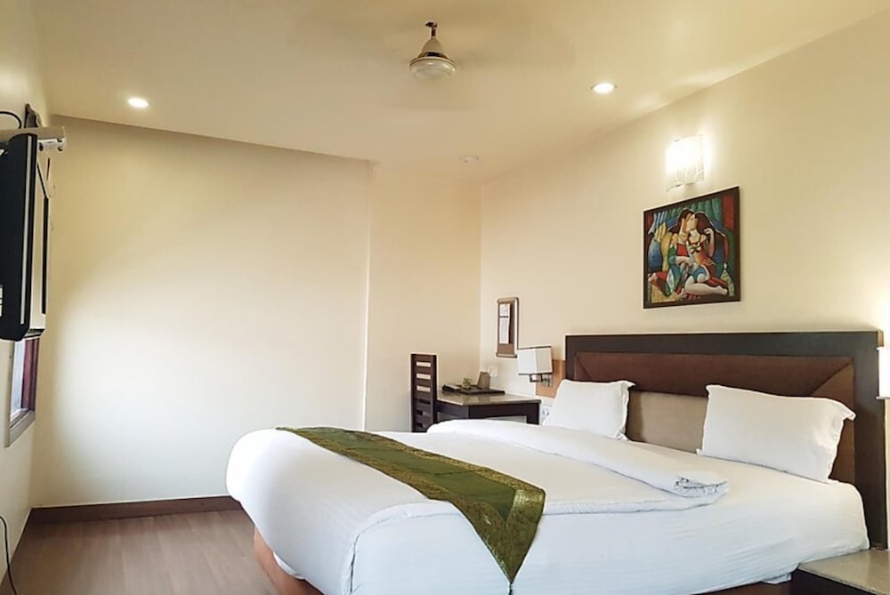 Royal Double Room, City View