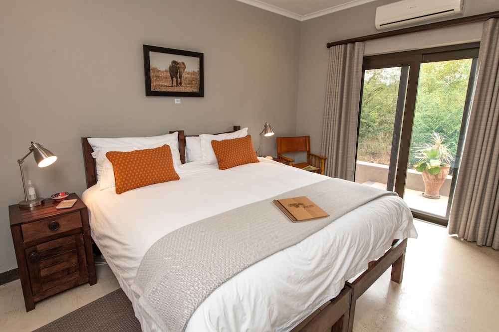 310 deluxe double room with patio