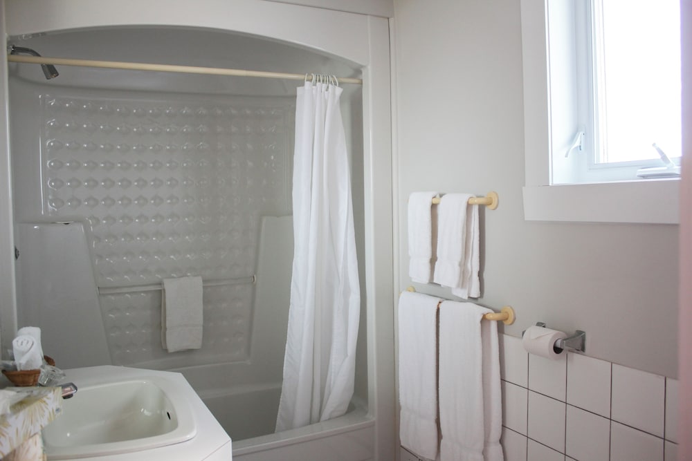Standard Room, 2 Double Beds (rez-de-chausée) photo 3