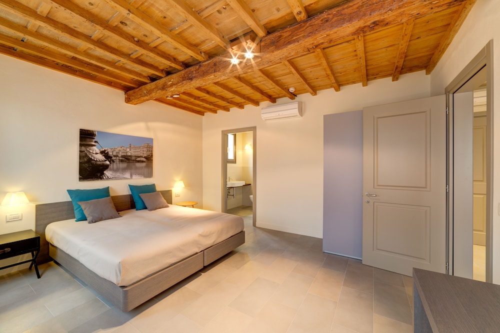 Deluxe Suite, 1 Bedroom photo 2