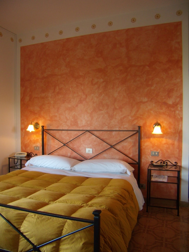 Double Room, Balcony, Valley View