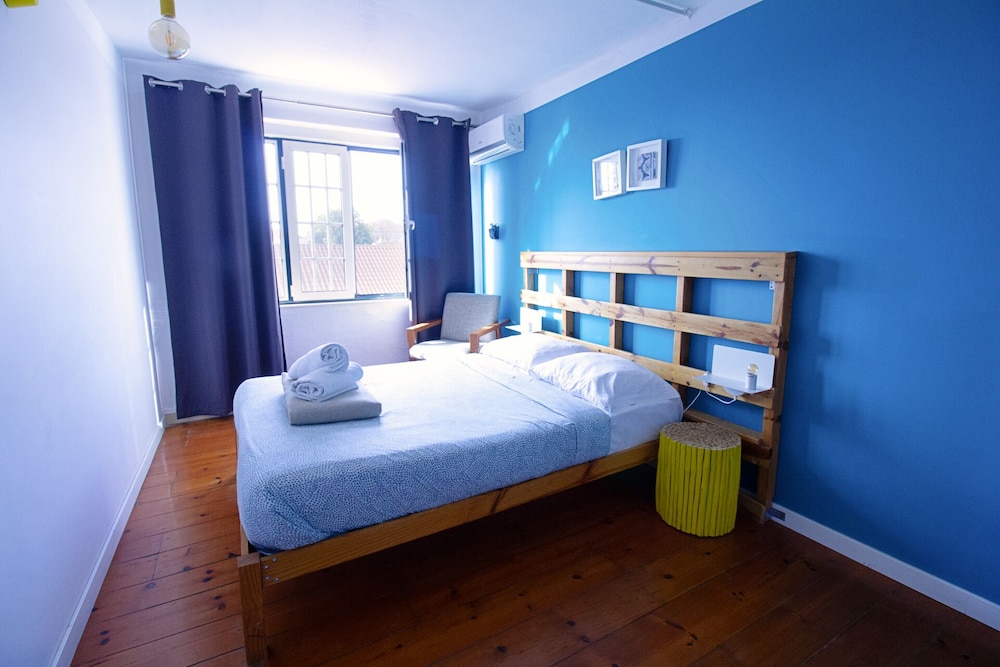 Double Room, Shared Bathroom, River View photo 2