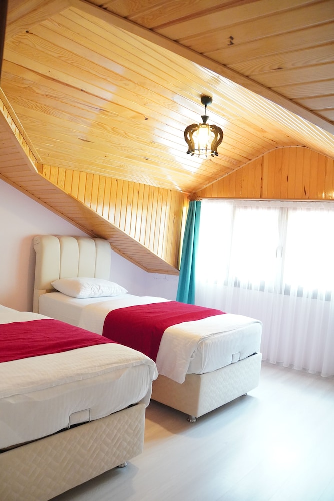 Apartment, 3 Bedrooms, Lake View photo 1
