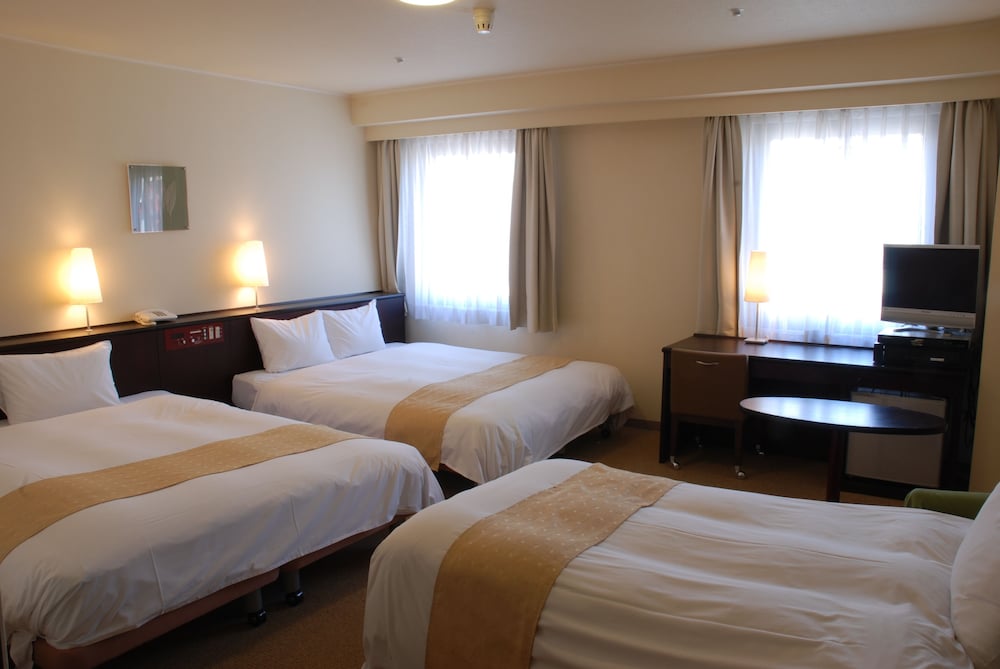 Superior Twin Room, Non Smoking (Premium, Queen Bed) photo 3