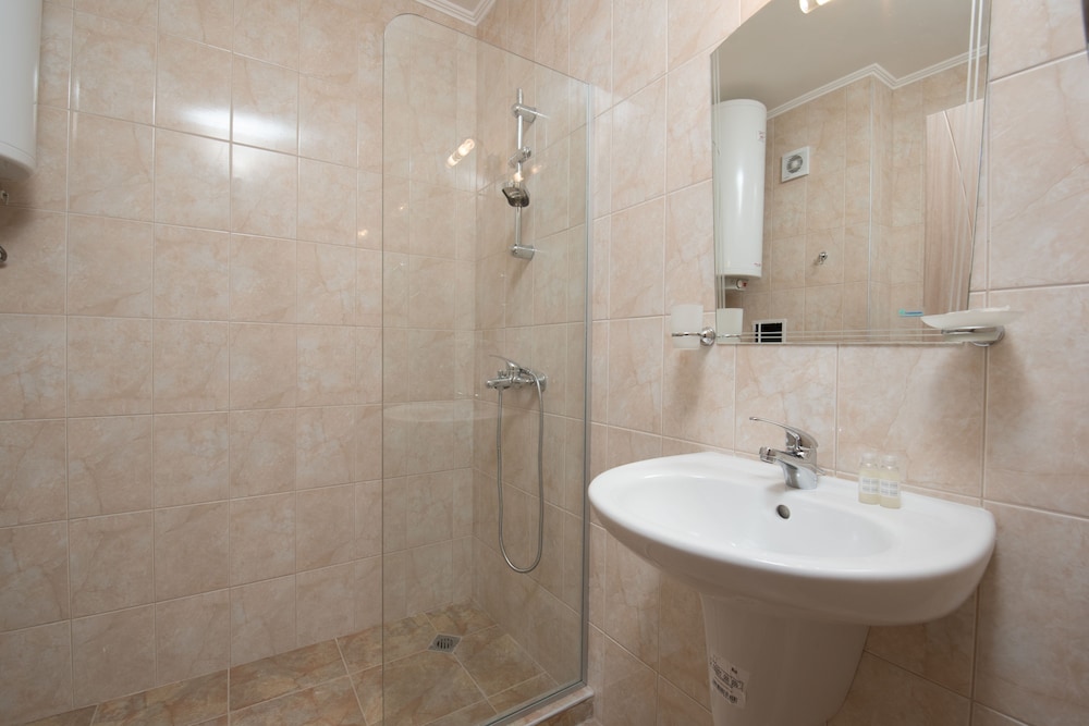 Deluxe Apartment, 2 Bedrooms, 2 Bathrooms, Pool View photo 2