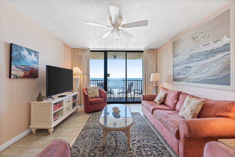 Condo, 2 Bedrooms, Ocean View (1114C)