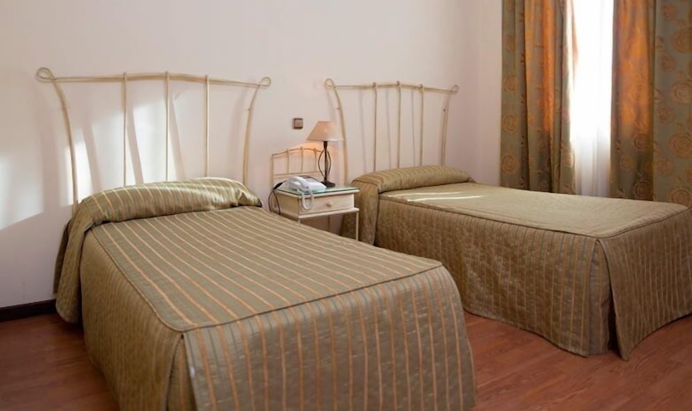 Basic Triple Room - Photo 4