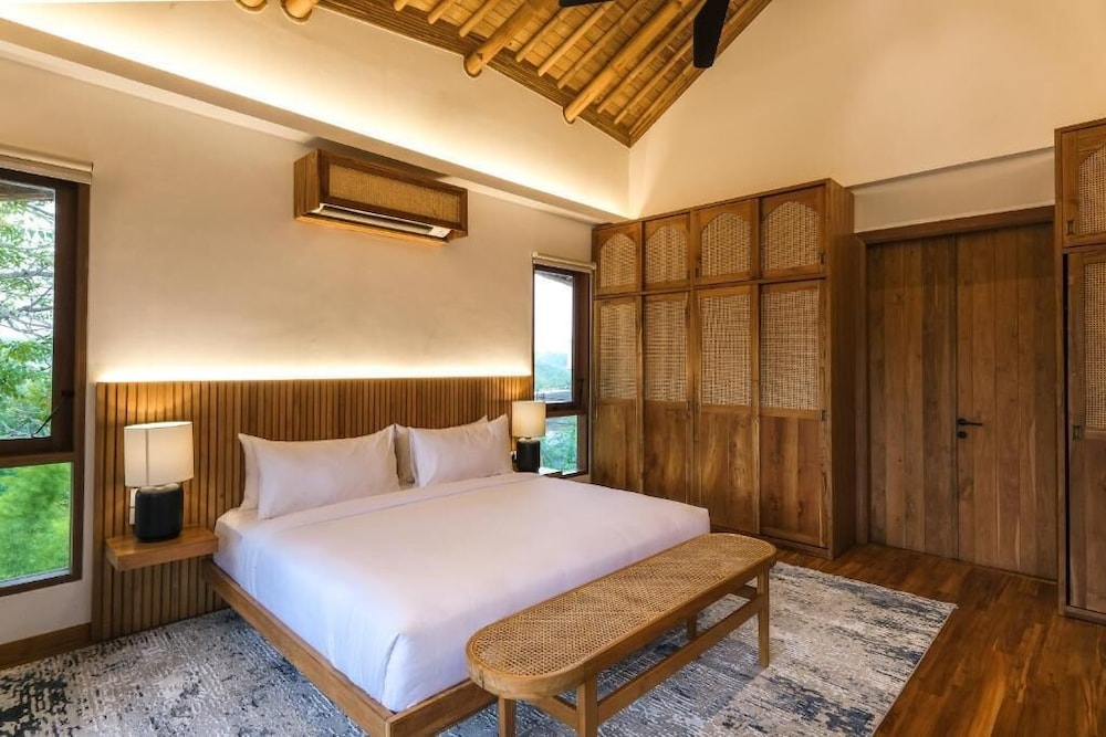 Villa photo 1