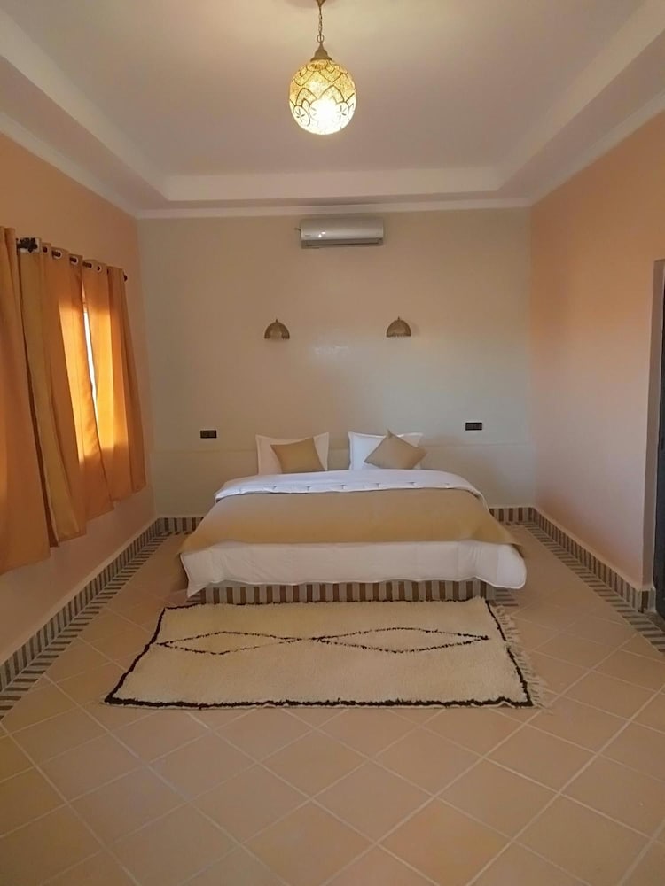 Deluxe Double Room - Photo 14