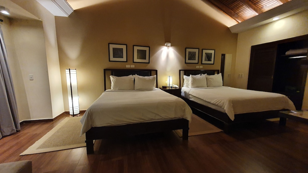 Junior Suite, 2 Double Beds