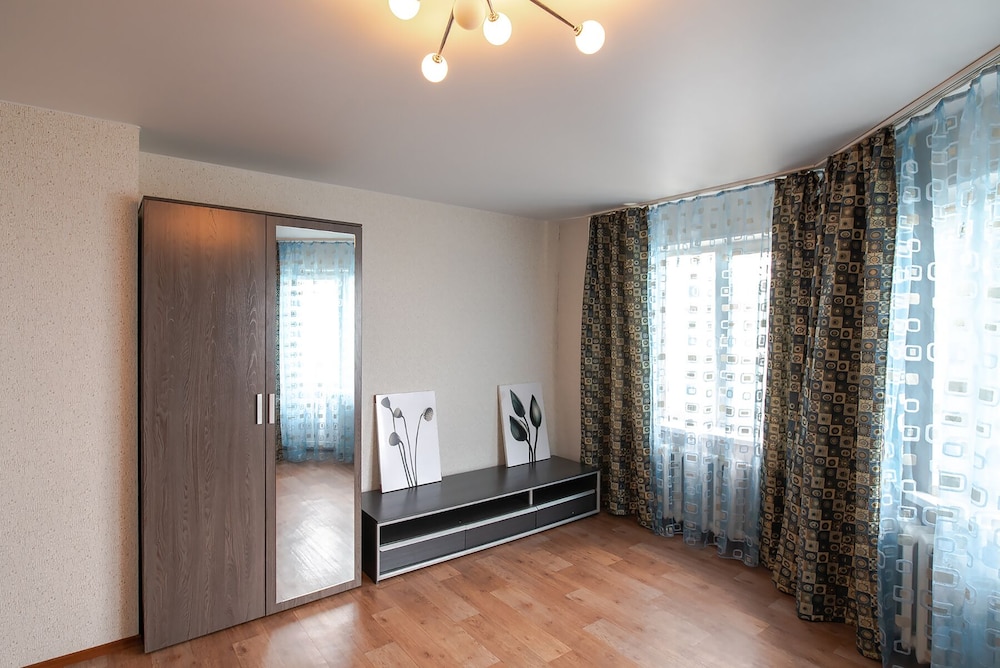 Apartment photo 2
