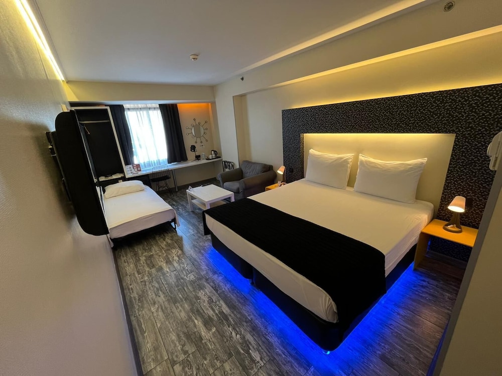 Standard Double Room with Extra Bed photo 1