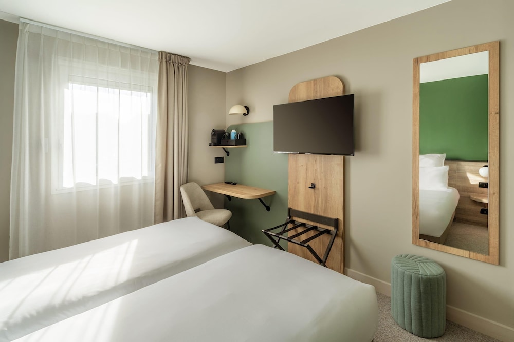 Comfort Room, 2 Twin Beds, Non Smoking - Photo 2