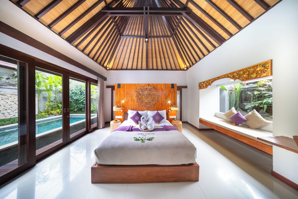 Grand One Bedroom Villa with Private Pool photo 2