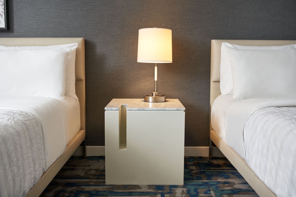 Room, 2 Double Beds, Non Smoking (Mobility/Hearing Accessible, Tub)
