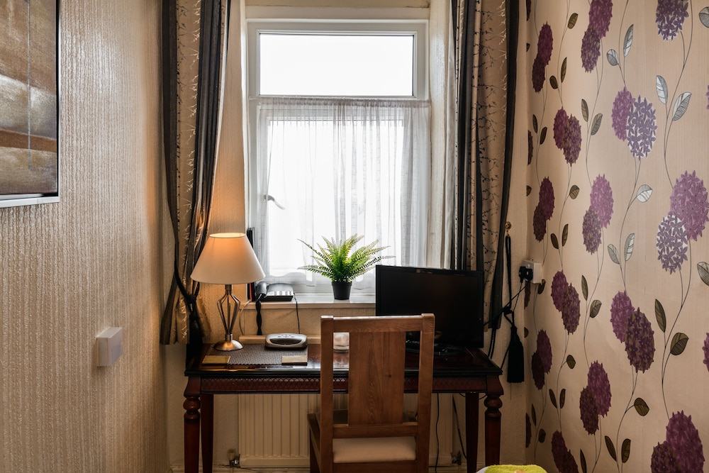Single Room, 1 Twin Bed, Ensuite photo 3