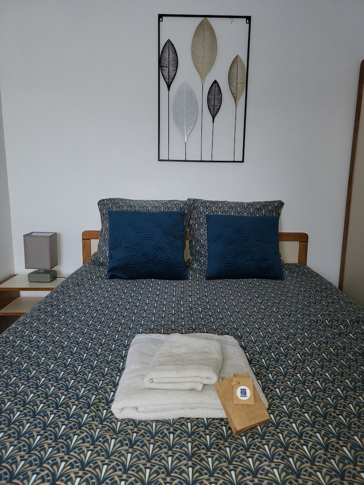 Room, 1 Queen Bed, Non Smoking, Private Bathroom