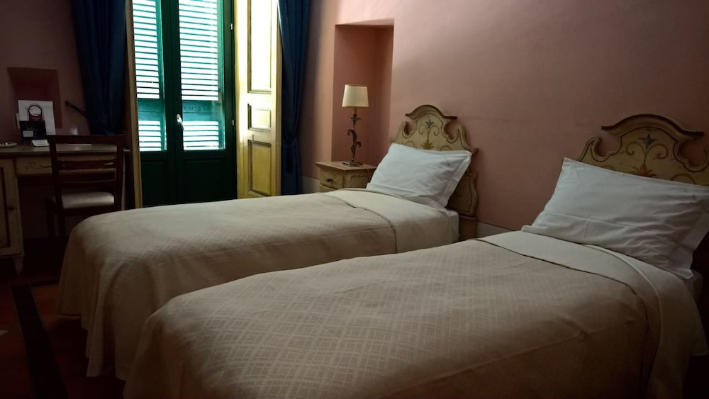 Double or Twin Room photo 1