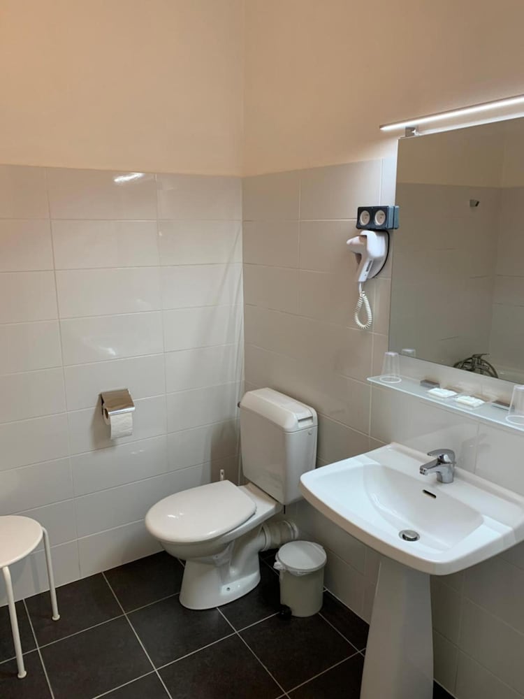 Comfort Double Room, Private Bathroom photo 2