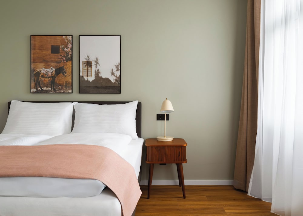 Queen Room