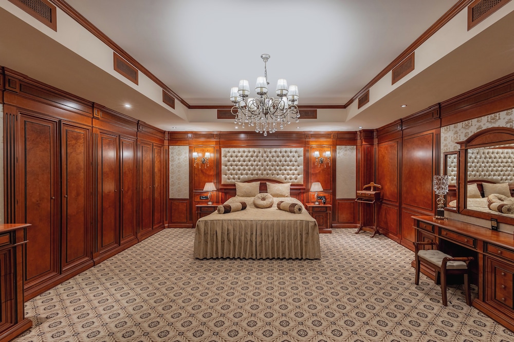 Presidential Studio Suite