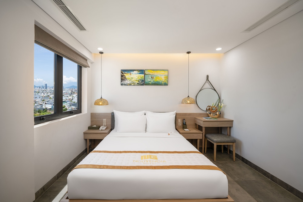 Deluxe Double Room With Sea View - Photo 2