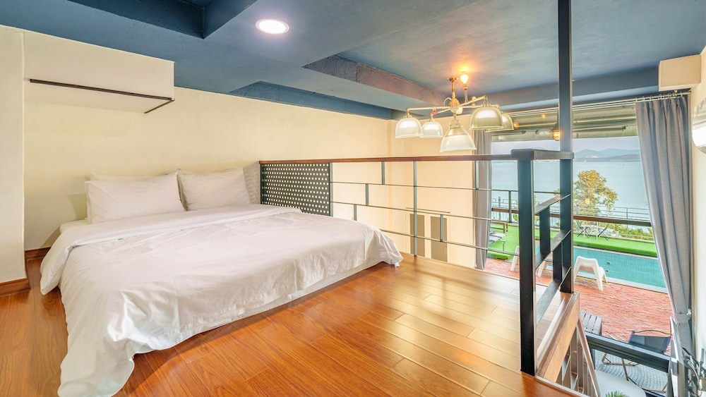 Basic Room, 1 Bedroom (102(Ocean View,Pet)) - Photo 8