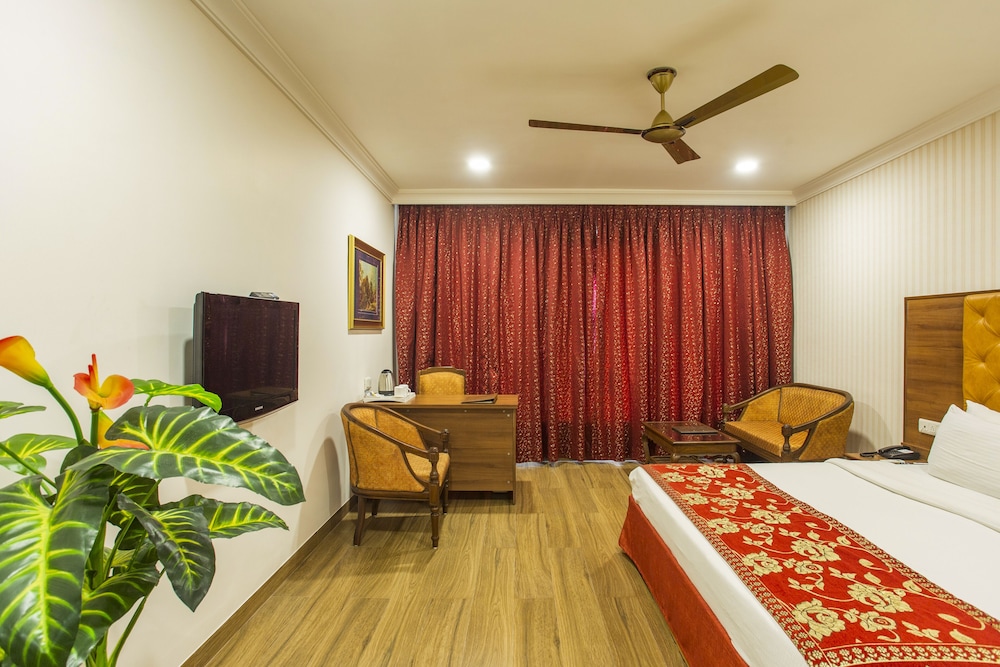 Classic Room, Non Smoking, City View photo 2