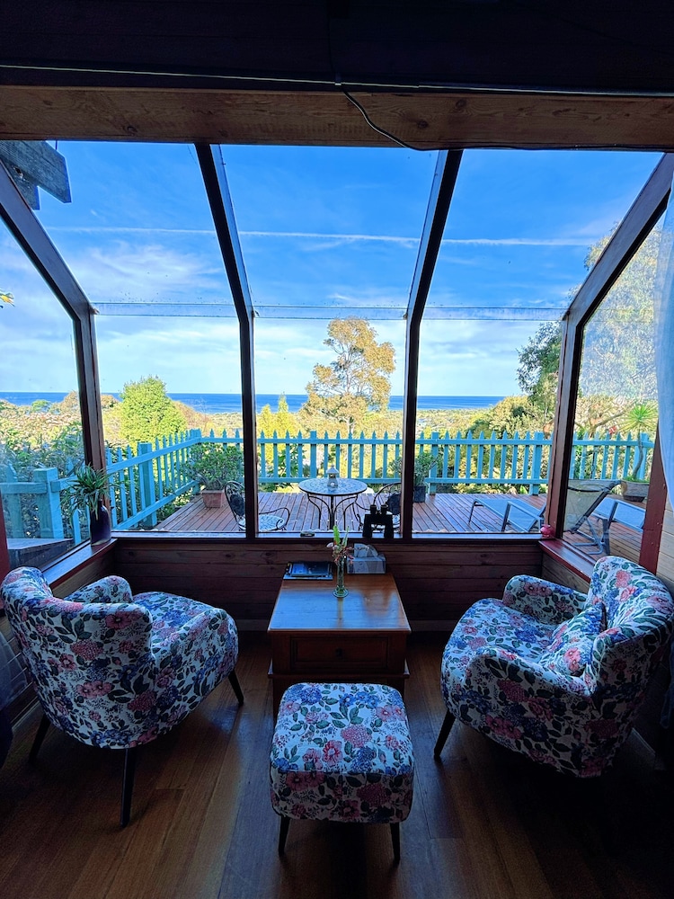 Romantic Double Room, 1 Queen Bed, Sea View photo 2