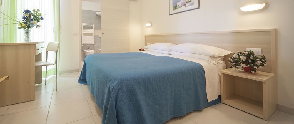 Standard Quadruple Room, Balcony