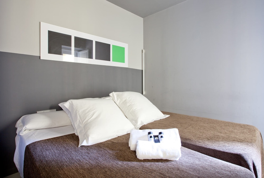 Superior Double Room, City View - Photo 10