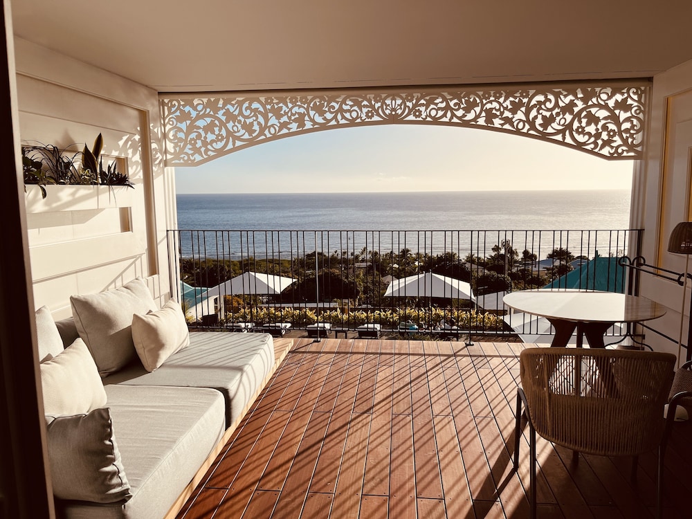 Deluxe Room, Sea View photo 2