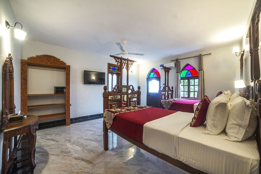 Twin Room with Balcony - Photo 1