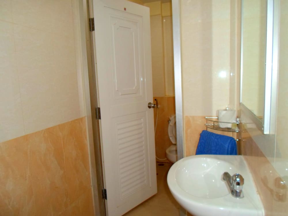 Standard Room, 1 Bedroom, City View photo 2