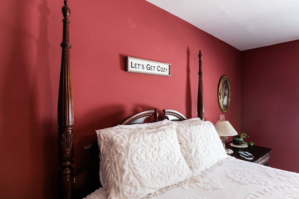 Annie Laurie Room photo 2