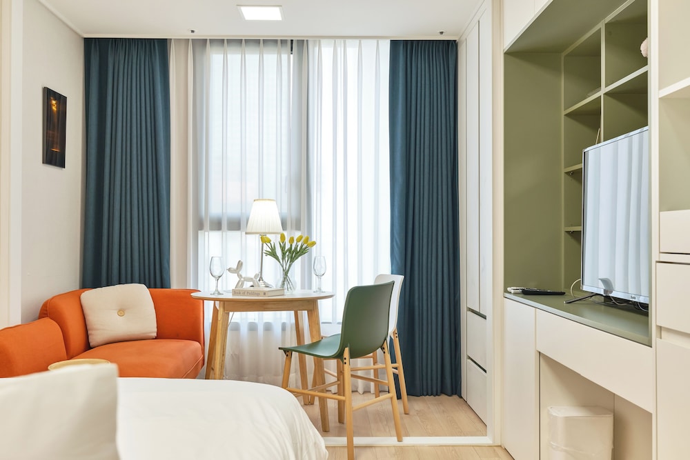 Luxury Room, City View