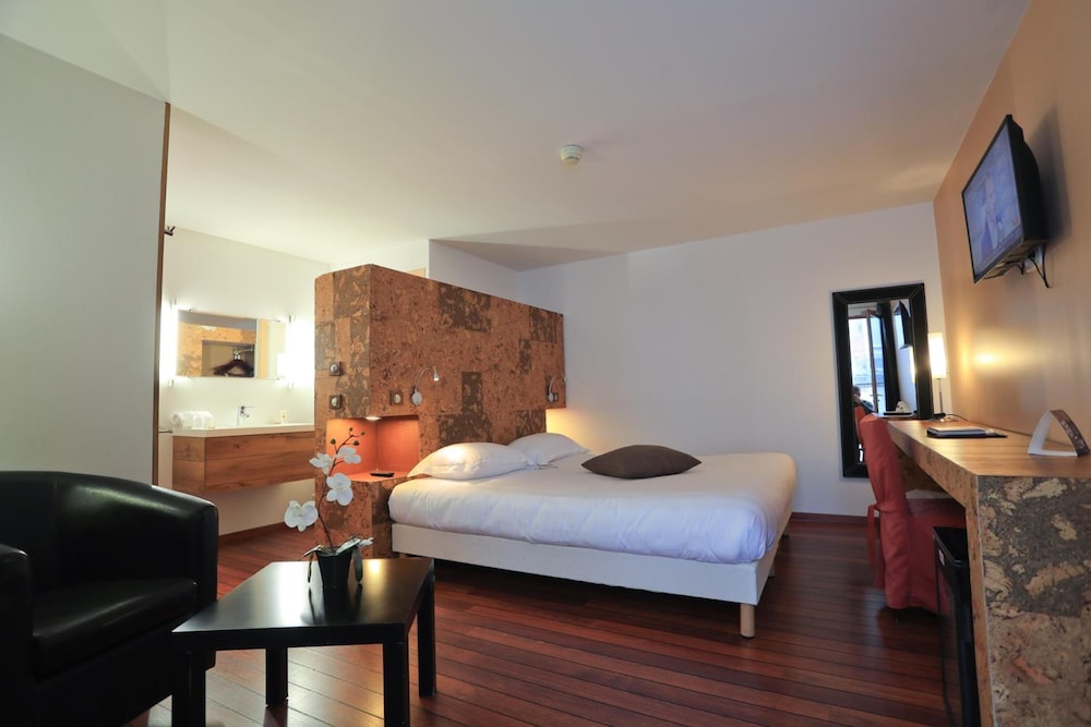 Superior Double Room - Photo 7