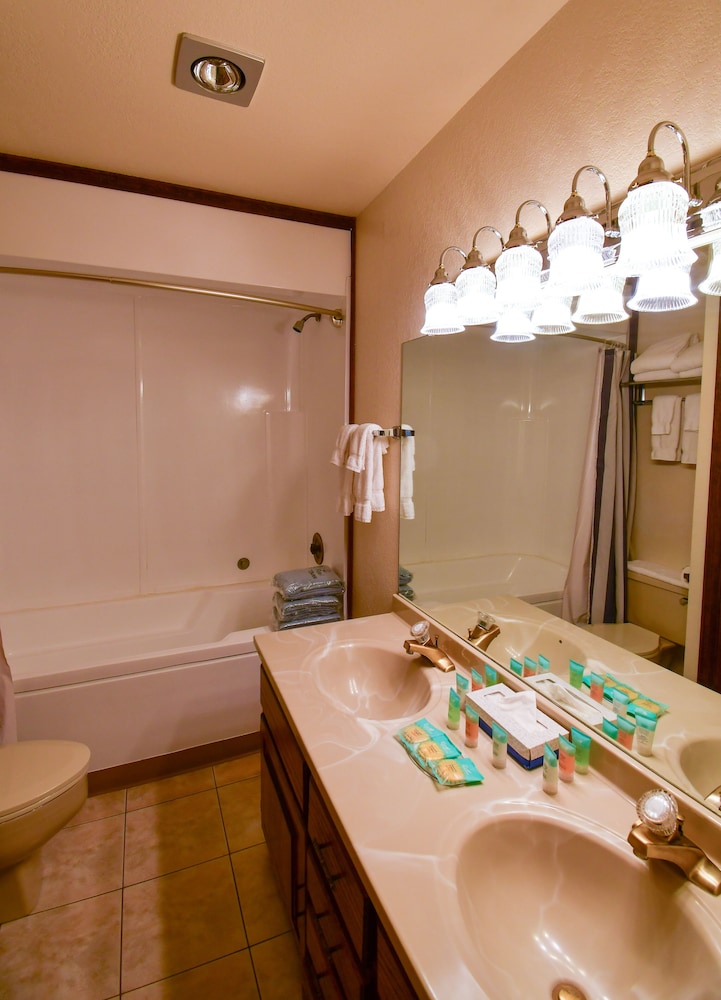 Loft (No Air Conditioning) - Photo 24