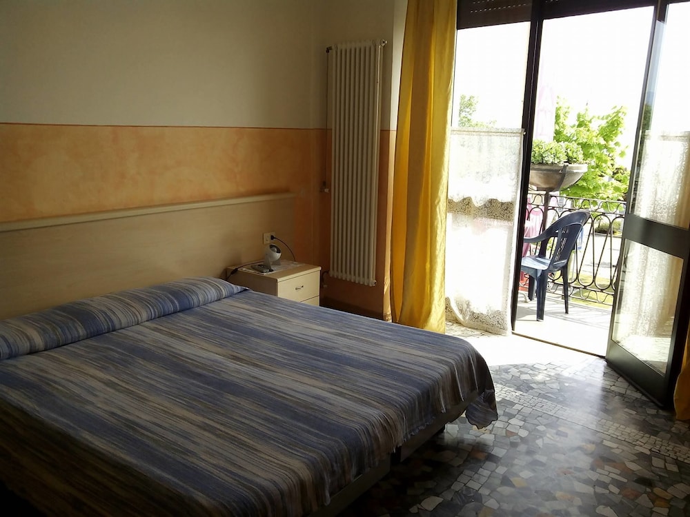 Double Room, Lake View photo 1