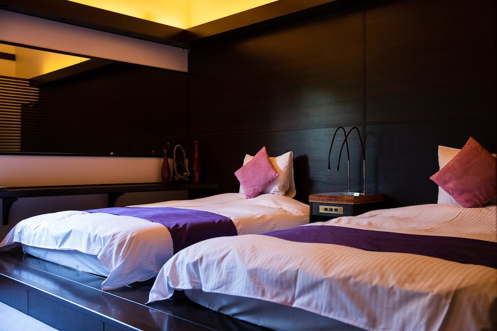 Amethyst Room