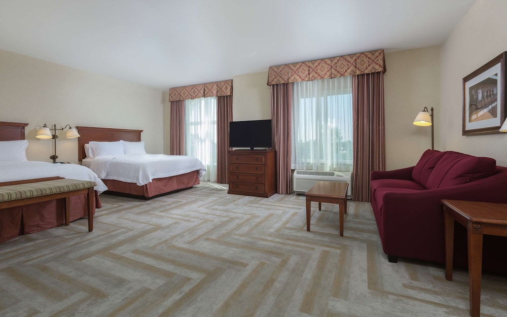 Suite, Accessible, Non Smoking - Photo 2