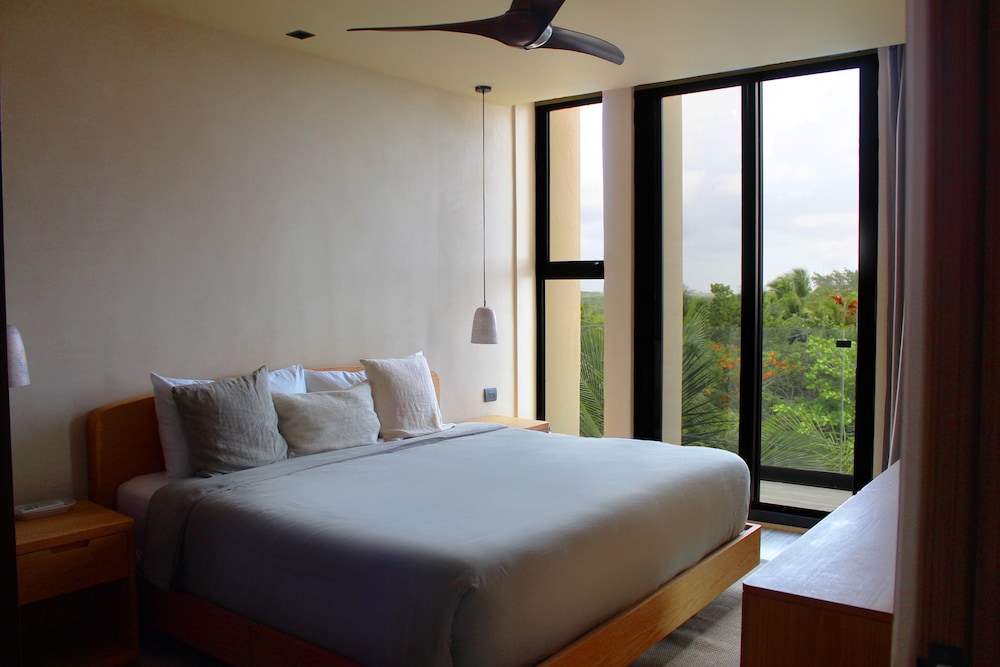 Penthouse, 3 Bedrooms, Beach View