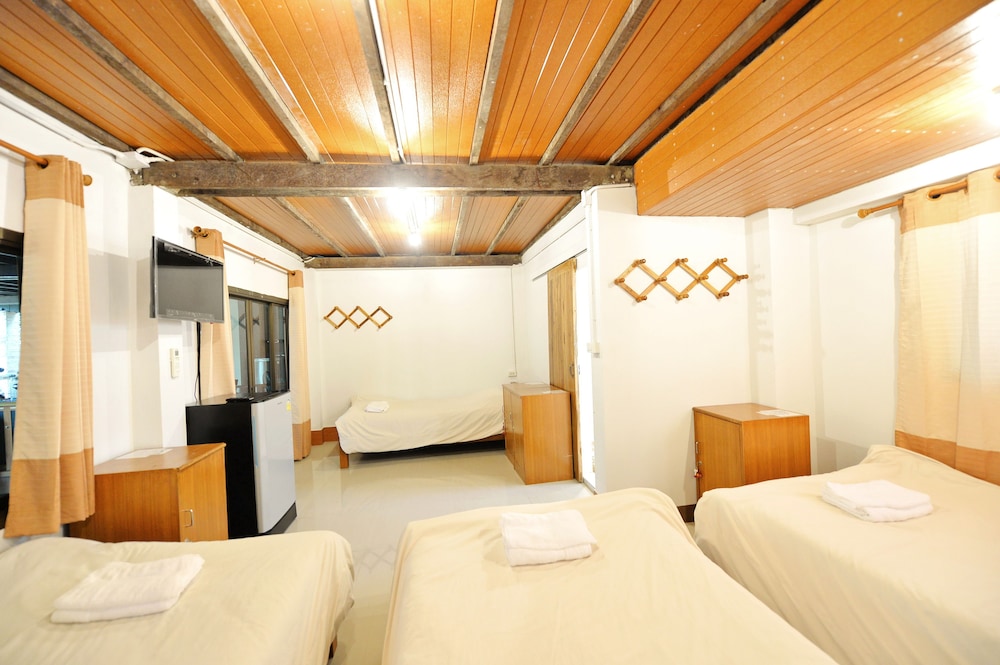 Quad Room 4 Persons