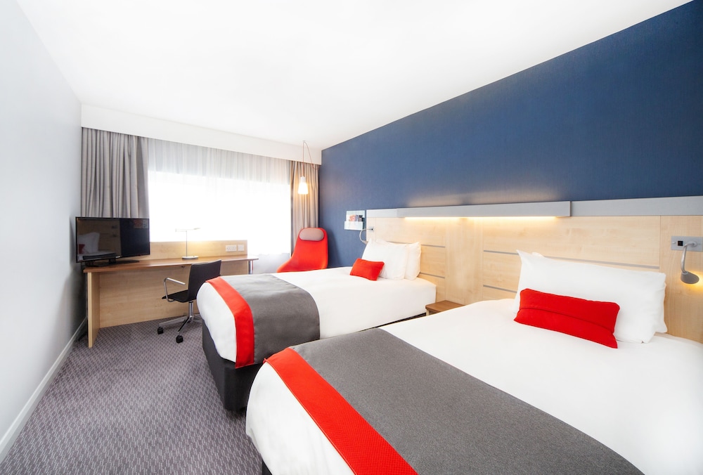 Standard Room, 1 Double Bed (with Free Hot Breakfast) - Photo 2
