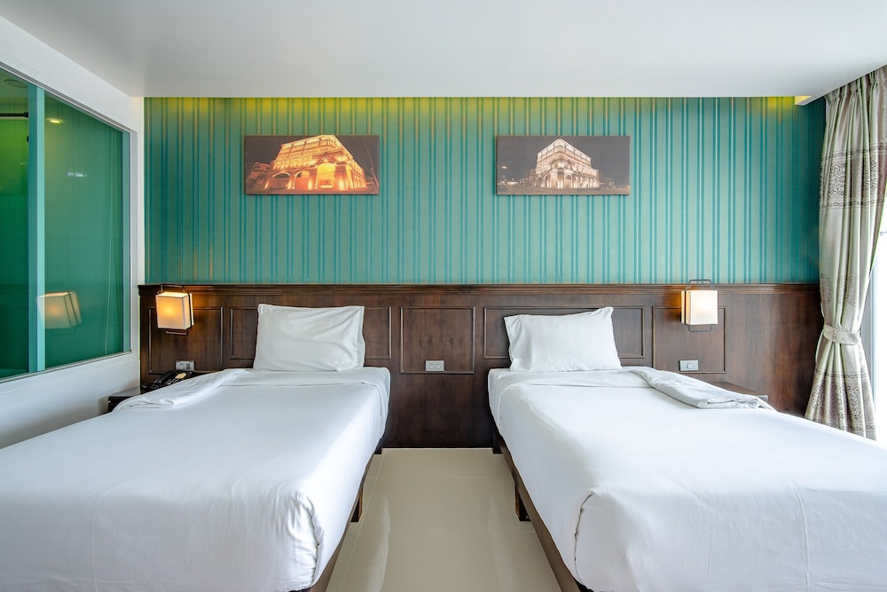 Superior Twin Room with Shower - Photo 13
