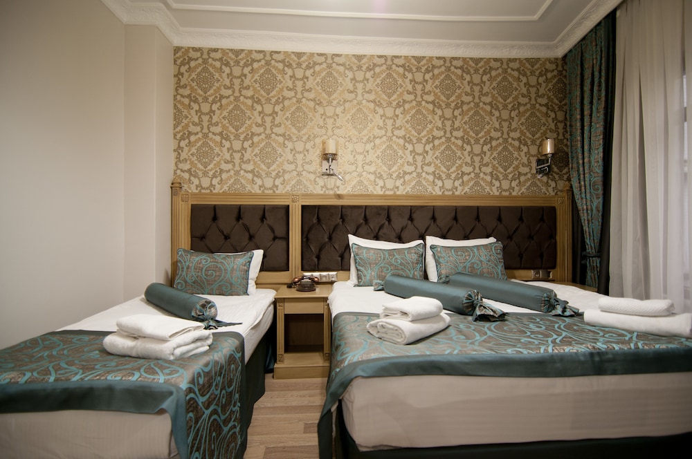 Deluxe Triple Room, 1 Bedroom, Non Smoking photo 2