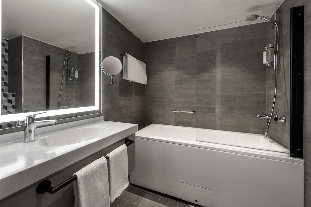 Standard Room, 1 Twin Bed thumbnail 6