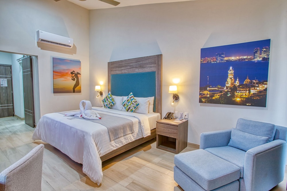 Deluxe Double Room, Ensuite, City View (Habitacion De Lujo) photo 2