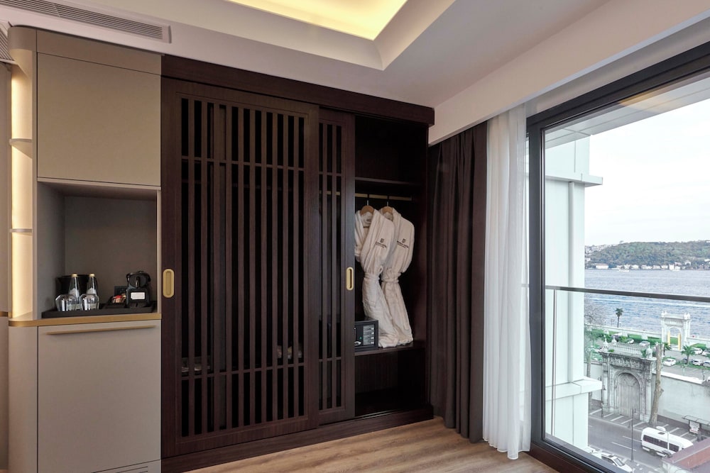 Junior Suite, Sea View photo 3